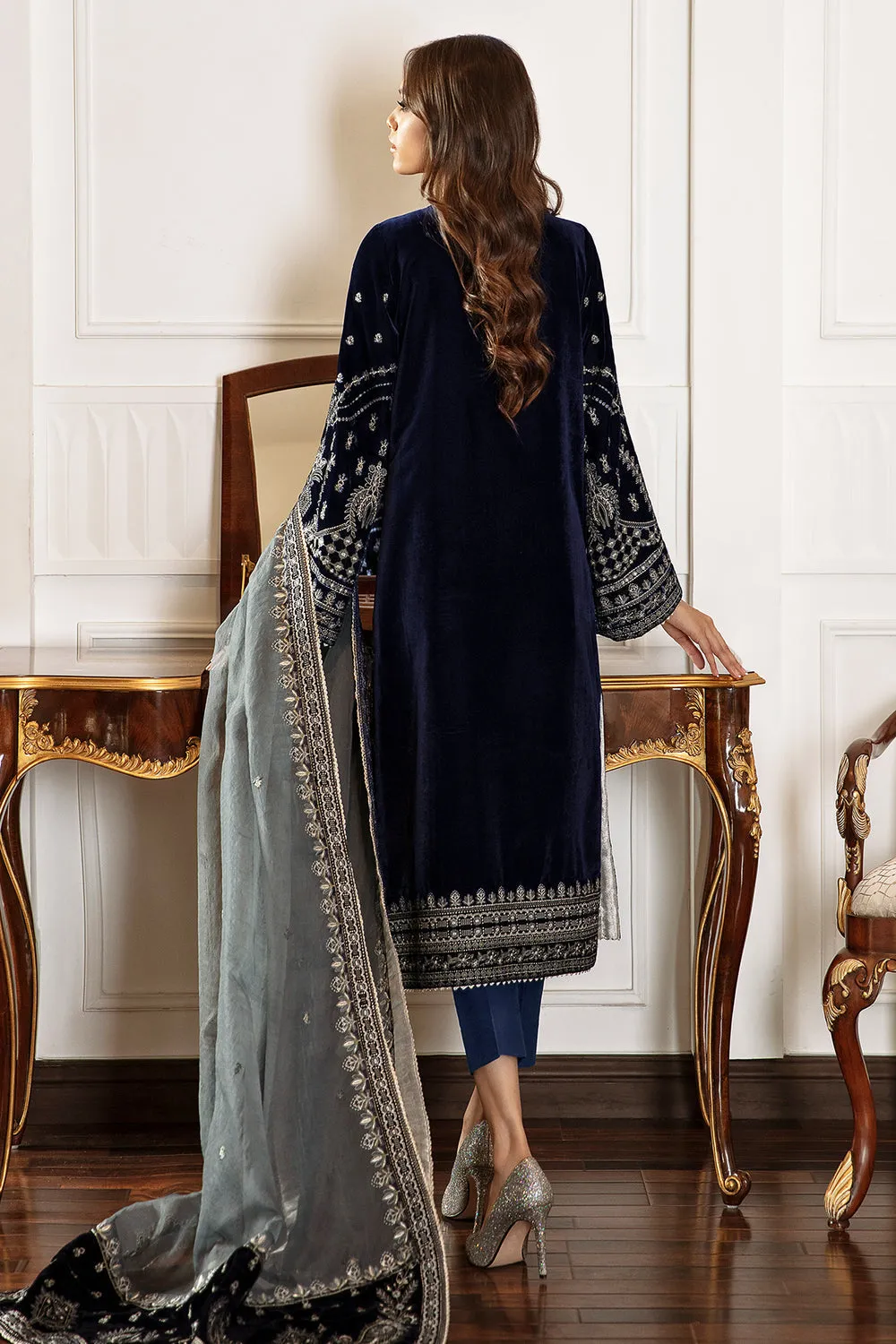 Festive '23 - Embroidered Velvet Uf 41 - RTS - Sale