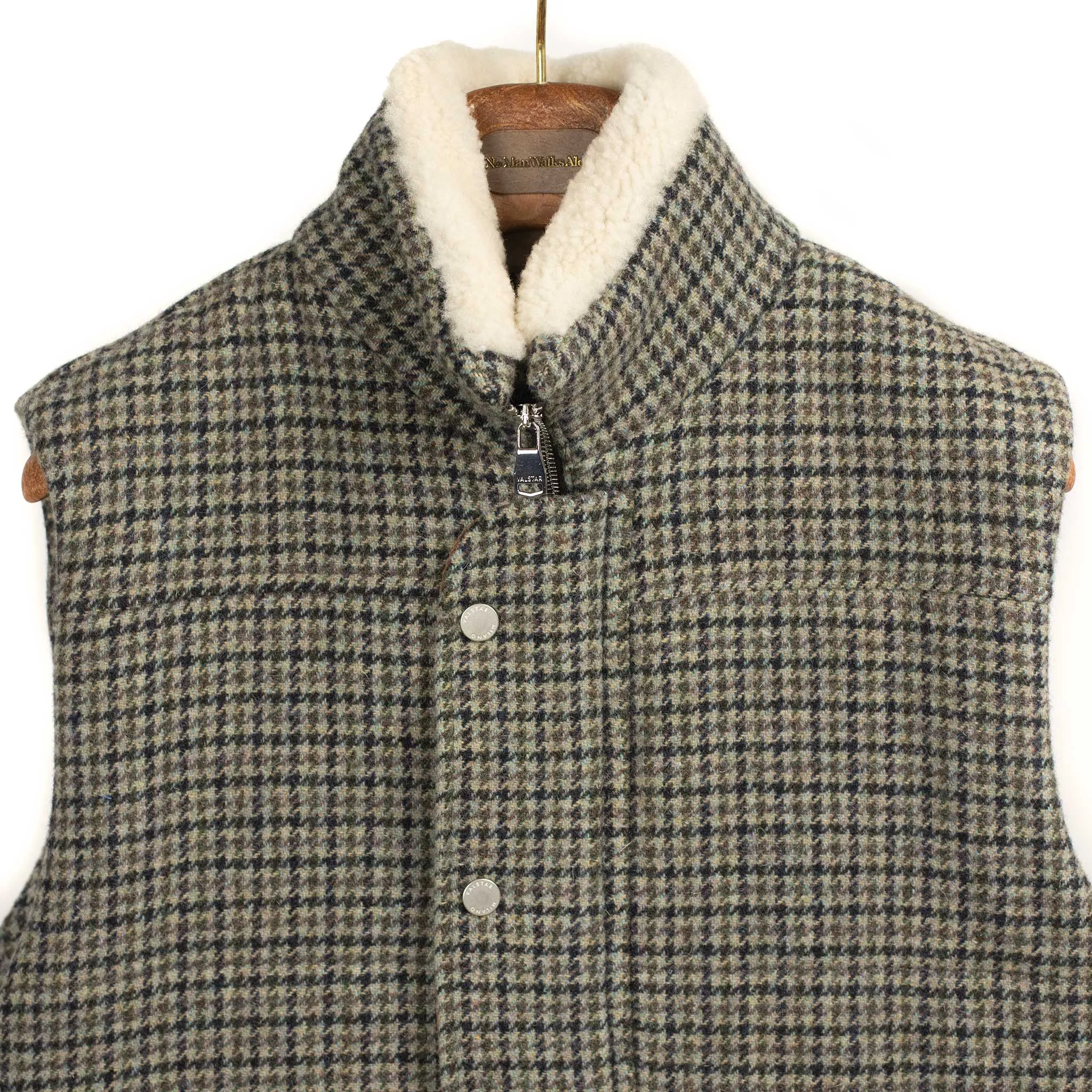 Oscar padded vest in lambswool grey and olive houndstooth wool